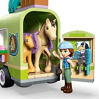 LEGO Friends La Remorque pour le Cheval et le Poulain - Jouet, avec 2 Minipoupées, un Chiot, un Cheval, un Poulain et une Grenouille - 42695