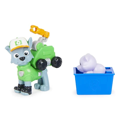 PAW Patrol, Big Truck Pups, Figurine articulée Rocky avec drone de sauvetage à clipser, centre de commande et animal