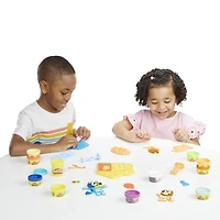 Play-Doh Bluey Make 'n Mash Costumes Playset with 11 Cans of Modeling Compound, Non-Toxic