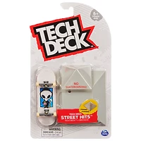 Tech Deck, Street Hits, Fingerboard Blind Skateboards avec rampe pyramide