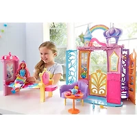 Barbie – Dreamtopia – Château pliable et poupée