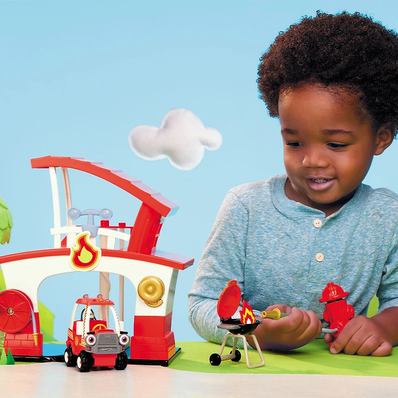 Let's Go Cozy Coupe Fire Station Playset