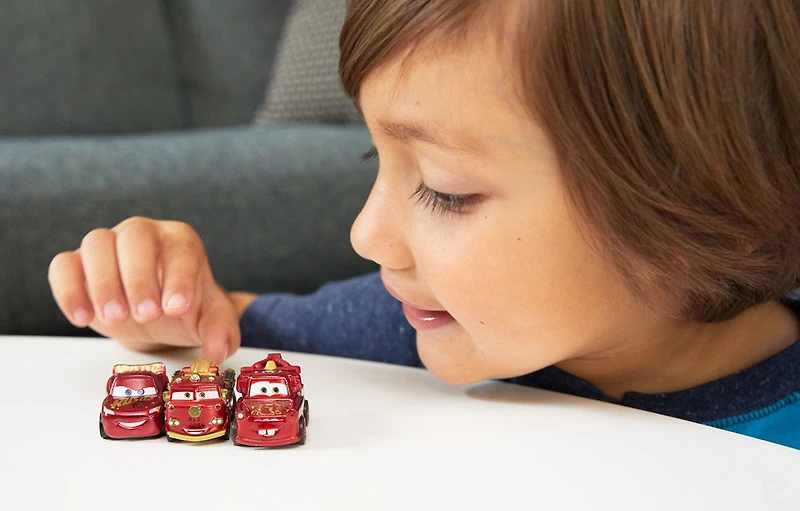 Disney Pixar - Les Bagnoles - Mini Vehicules - Coffret de 3 - Serie Rust-eze Wraps