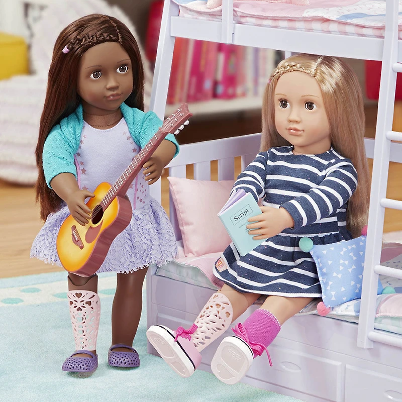 Poupée 46 cm avec jambe artificielle, Suzee, Our Generation