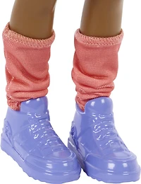 Poupée Karma Vedette de la chanson ​Karma's World de 22,10 cm (8,7 po), chante 2 chansons