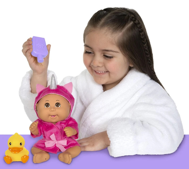 Poupée Bout d'chou - poupée Bain moussant de 22,8 cm - Bébé à robe de chambre en licorne