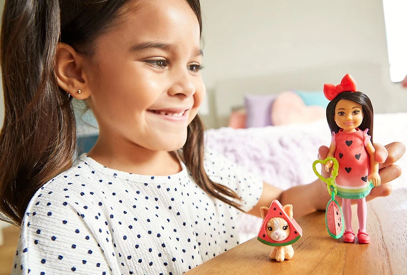 Barbie - Club Chelsea - Poupée et coffret de jeu