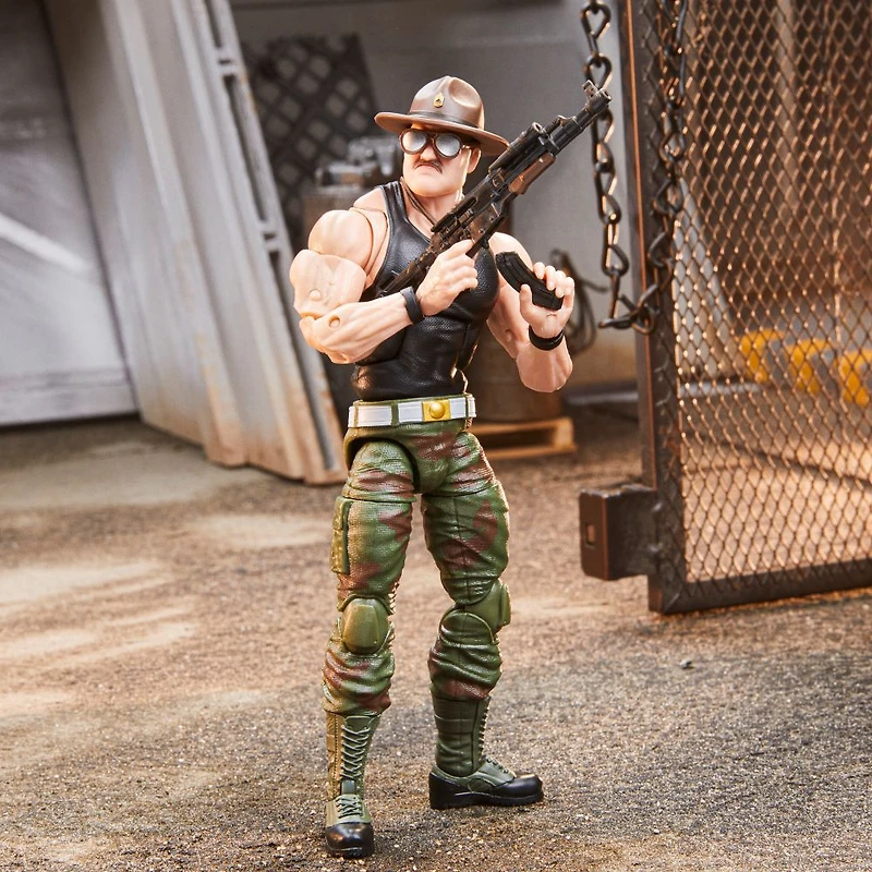 G.I. Joe Classified Series figurine Sgt Slaughter 53 de collection avec de nombreux accessoires et emballage spécial