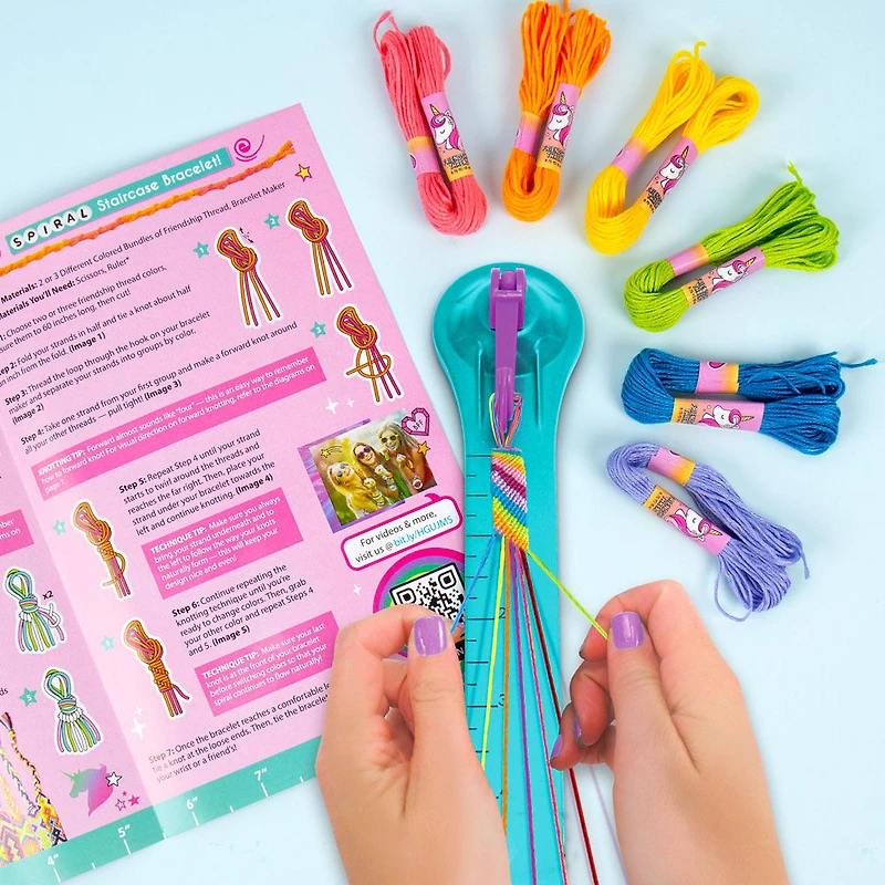 Make It Mine On The Go Jewelry Station