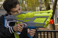 Nerf Hyper, blaster Evolve-100, 70 billes en mousse Nerf Hyper, chargeur-trémie à chargement instantané, jusqu'à 33,5 m/s, lunettes incluses
