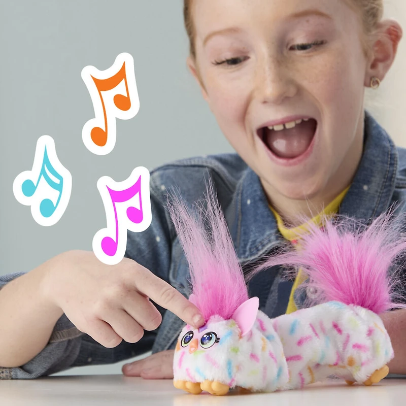 Furby DJ Furblets Berry-Cup-Cake, jouet en peluche