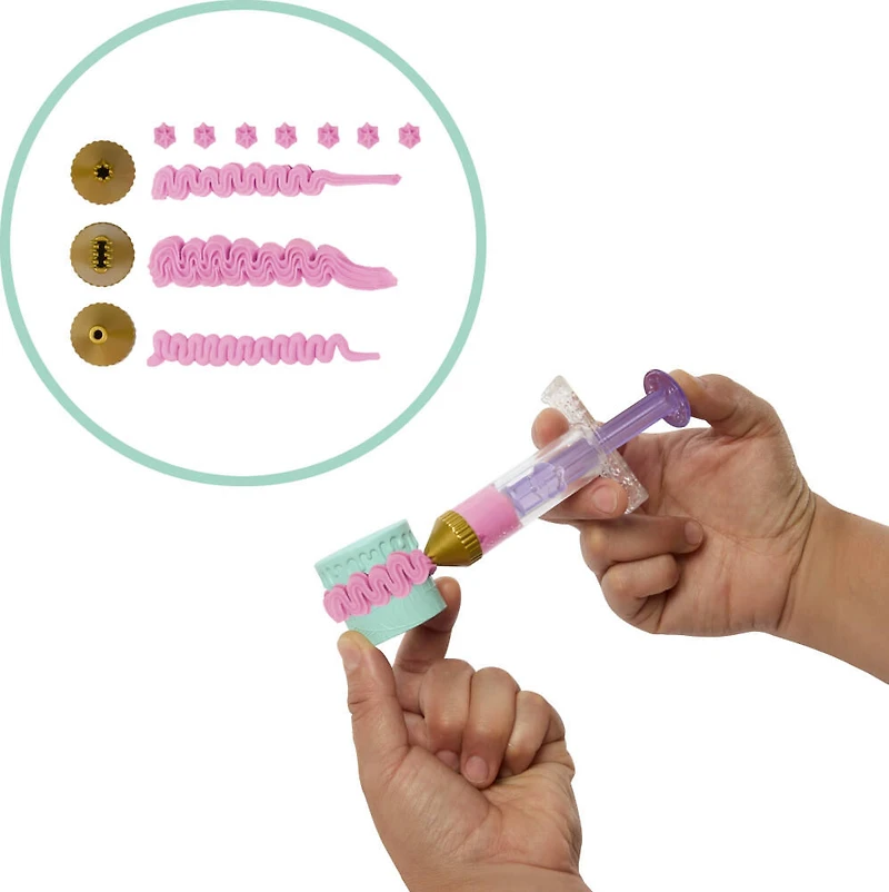 Monster High Scary Sweet Birthday Cake Kit with Clawdeen Wolf Doll and 20+ Decorating Accessories