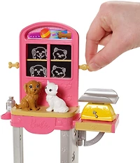 Barbie - Careers Pet Vet Doll & Playset