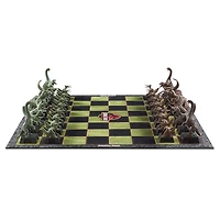 The Noble Collection Jurassic Park Chess Set - English Edition