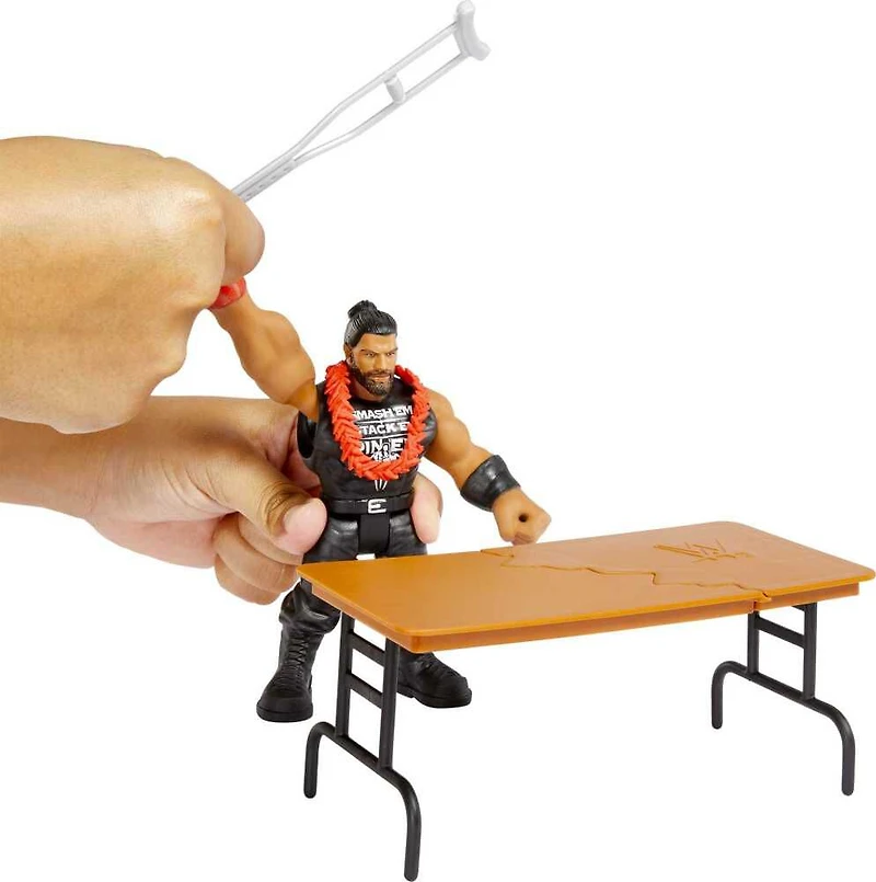 WWE Roman Reigns Bend 'n Bash Deluxe Action Figure