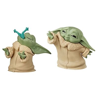 Star Wars The Bounty Collection " bébé Yoda " mangeant une grenouille