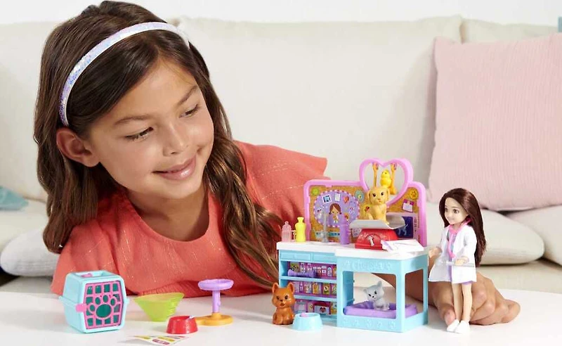 Barbie - Coffret Chelsea Vétérinaire (brunette), 4 animaux, 18 acc.