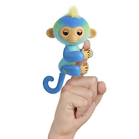 Fingerlings Interactive Baby Monkey, plus de 70 sons et réactions, le coeur s'allume, réagit au toucher