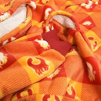 Couverture portable surdimensionnée à capuchon en sherpa des Flames de Calgary de la LNH taille unique