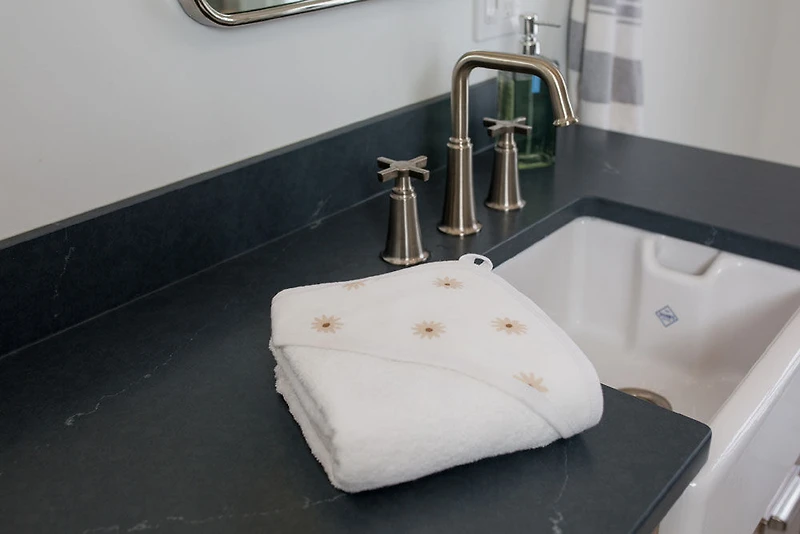 Lulujo - Serviette à capuche - Marguerites