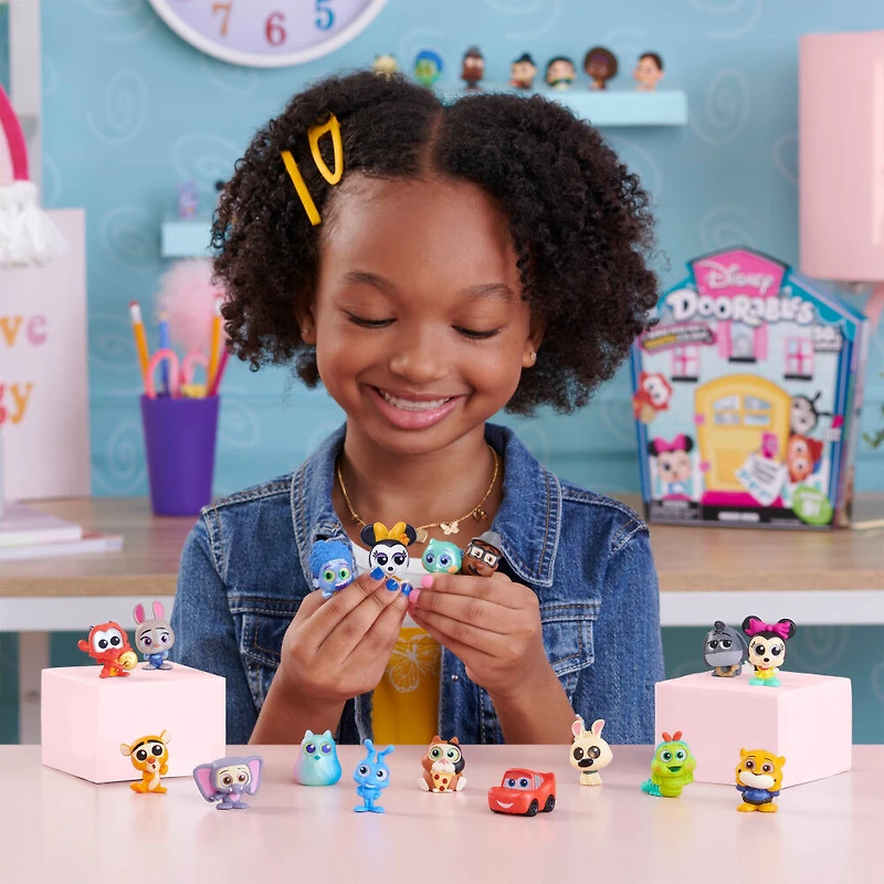 Disney Doorables Mini Peek Série 9, Figurines en Pochette Surprise à Collectionner