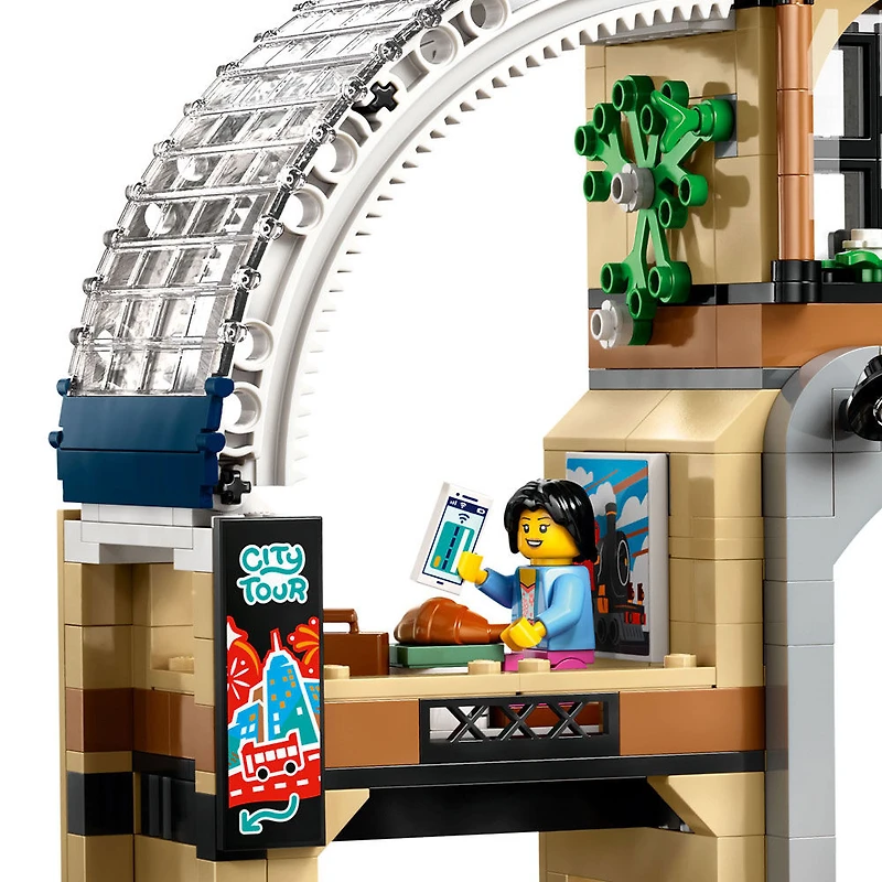 LEGO City La Gare Centrale, Ensemble pour les Amateurs de Jouets de Construction et de Modèles de Trains 60469