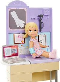 Barbie Carrières - Poupée Pédiatre et coffret de jeu.