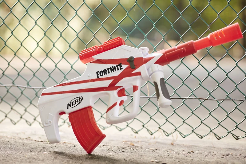 Nerf Fortnite, blaster B-AR motorisé, revêtement Convergence, chargeur 10 fléchettes