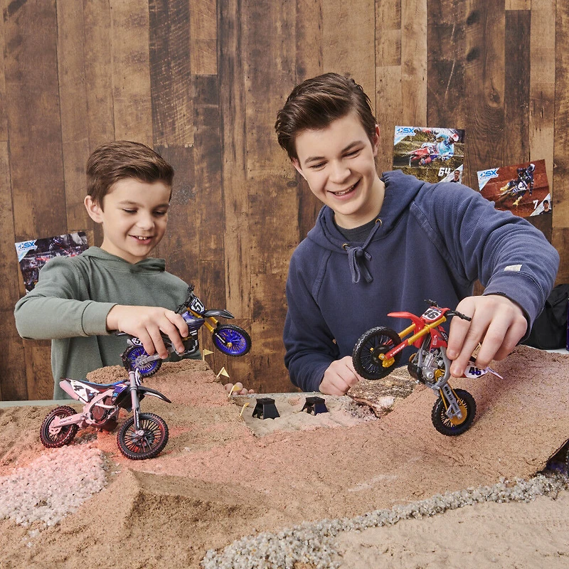 Supercross, Authentic Ricky Carmichael 1:10 Scale Collector Die-Cast Motorcycle Replica with Display Stand