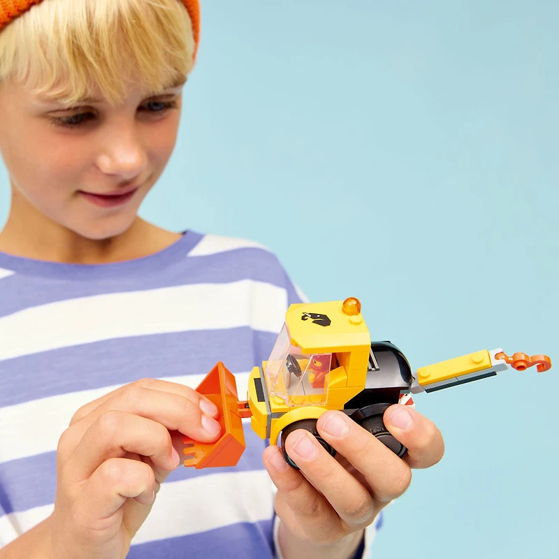 LEGO City Véhicules - La chargeuse - Jouet de construction miniature avec figurine d'ouvrier - 60483