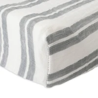 Housse de Matelas à Langer en Mousseline de Coton Red Rover - Grey Double Stripe - Notre exclusivité