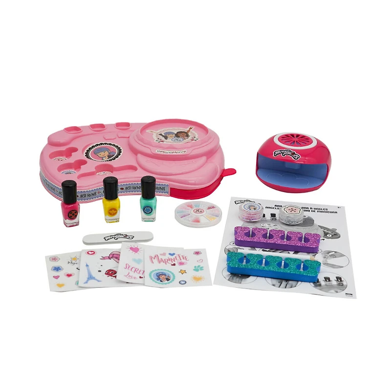 Studio d'ongles miraculeux