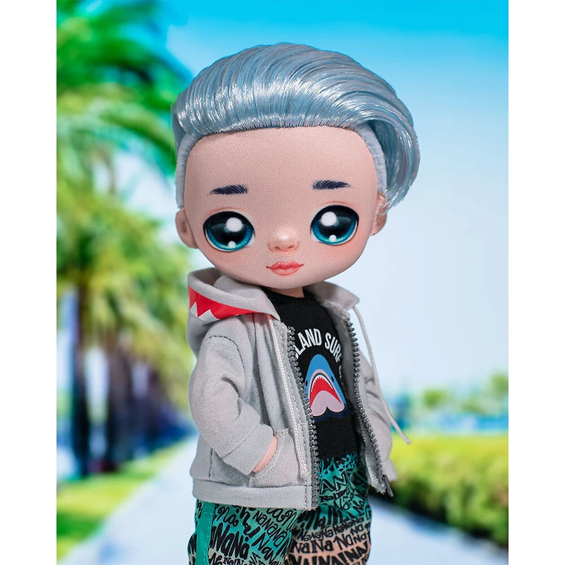 Poupée-mannequin adolescente Na! Na! Na! Surprise : Quinn Nash, poupée garçon de 11 po en tissu doux