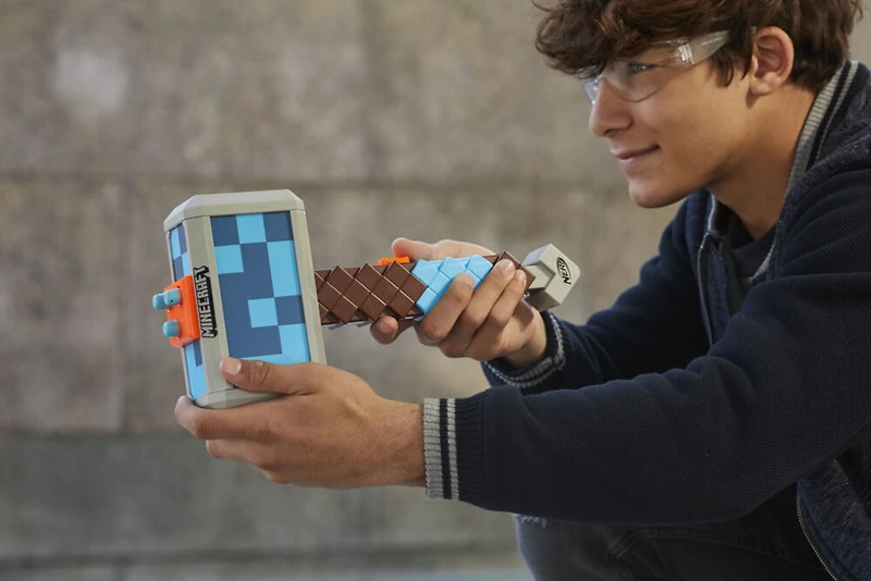 Nerf Minecraft, marteau lance-fléchettes Stormlander