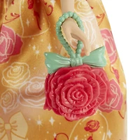 Disney Princess, Princesse et surprises, poupée mannequin Belle, 10 vêtements et accessoires