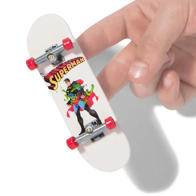 Tech Deck, Coffret de 4 fingerboards Ultra DLX, DC Superman, Mini-skateboards personnalisables à collectionner