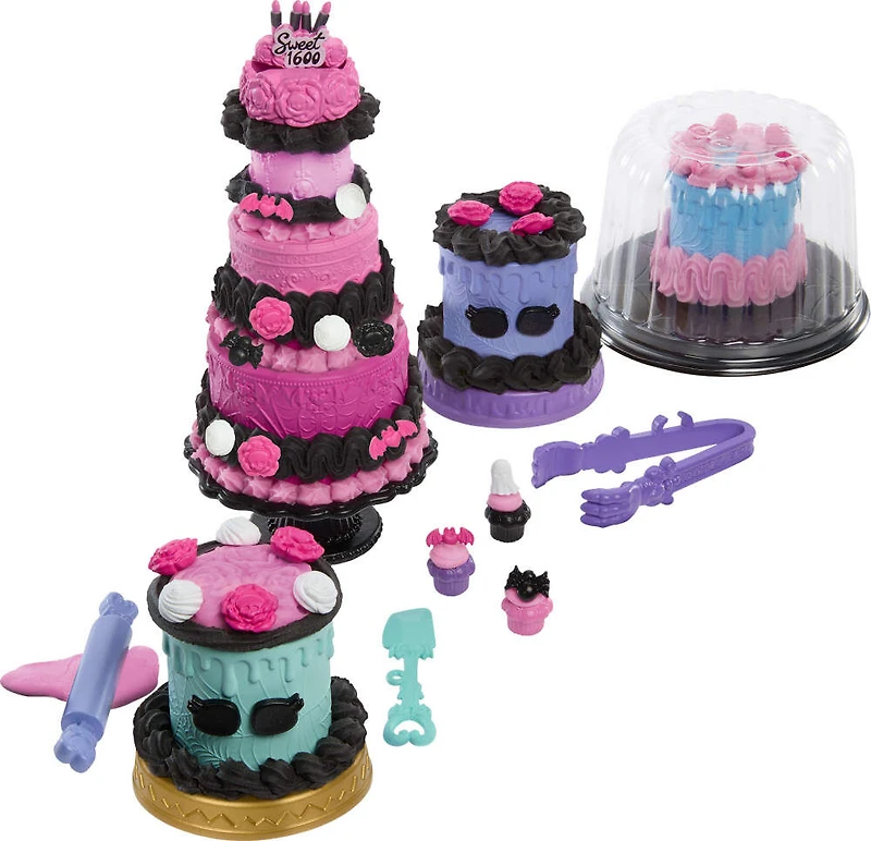 Monster High Scary Sweet Birthday Cake Kit with Clawdeen Wolf Doll and 20+ Decorating Accessories