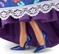 Poupée ​Barbie Día de Muertos 2022, vêtue d'une chemise, d'une veste et d'un sombrero