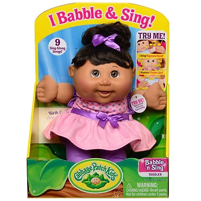 Poupée Bout d'chou bambin de luxe - babille et chante, mode rose, Afro-Américaine