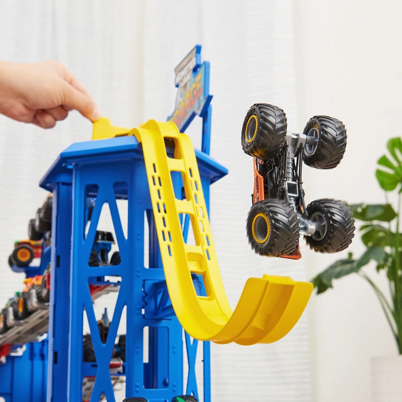 Coffret de jeu et rangement Monster Jam Garage avec monster truck Grave Digger exclusif, lumières et sons