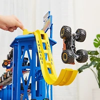 Coffret de jeu et rangement Monster Jam Garage avec monster truck Grave Digger exclusif, lumières et sons