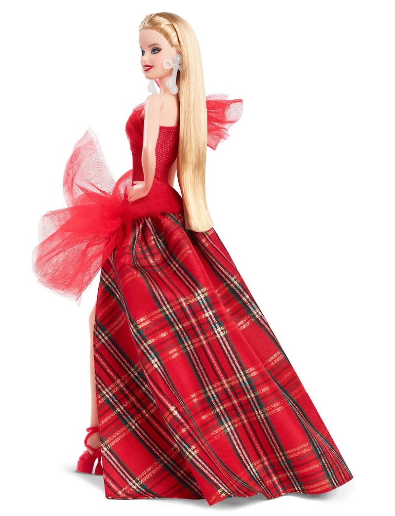 Barbie Joyeux Noël 2024 Poupée Barbie blonde emblématique portant une robe à carreaux, cadeau collector pour les fêtes, avec emballage de présentation
