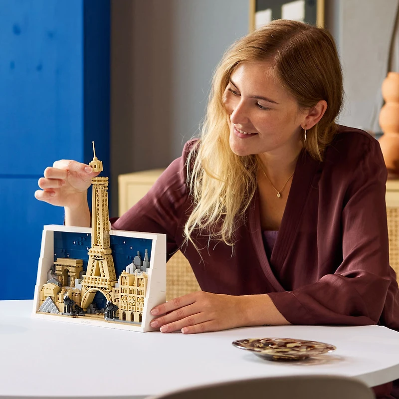 LEGO Architecture Paris - La Ville de l'Amour, Monuments de Paris, Ensemble de Construction de Décoration Intérieure pour Adultes 21064