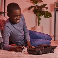 DC Comics, Batman Batmobile avec figurine Batman de 10 cm, effets sonores et lumineux, Pièce à collectionner du film Batman
