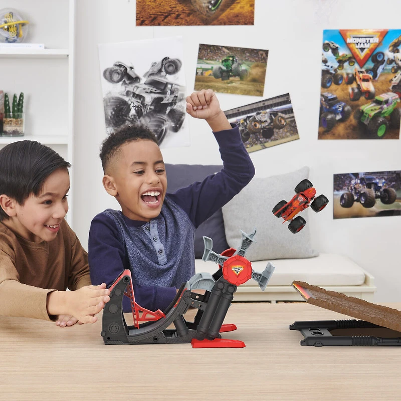 Monster Jam, Coffret Monster truck Bakugan Dragonoid Stunt Dial Set officiel en métal moulé à l'échelle 1:64