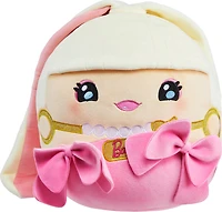 Barbie Cuutopia En peluche, poupée d'oreiller doux de 10 pouces, look rose emblématique et arcs roses feutres, jouet à collectionner