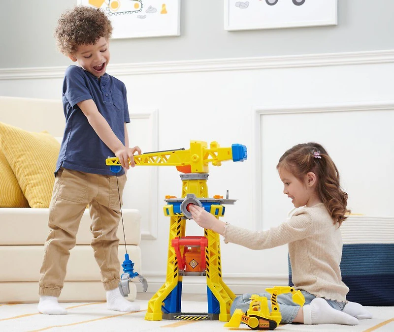 Rubble and Crew, coffret Bark Yard Crane Tower avec figurine articulée Ruben, bulldozer et sable Kinetic Build-It Play Sand