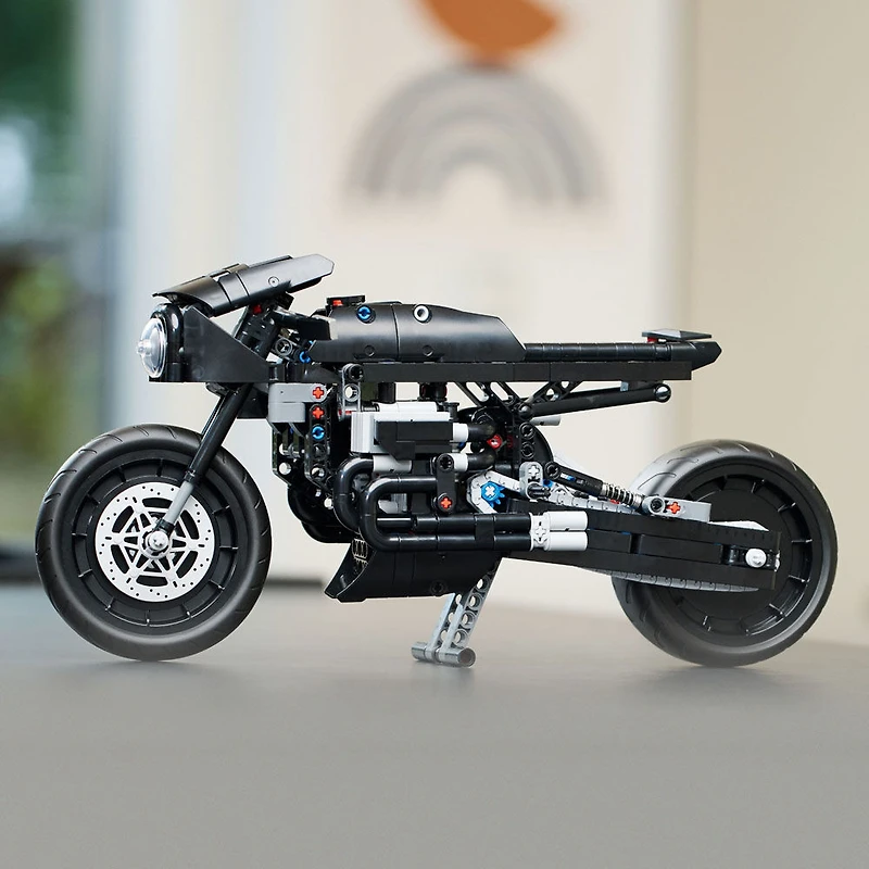 LEGO Technic LA BATMOTO DE BATMAN 42155 Ensemble de jeu de construction (641 pièces)
