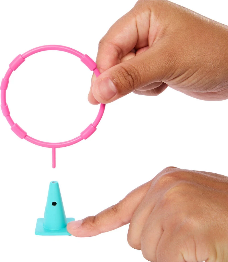 Barbie Poupée et Coffret Parcours d'Obstacles avec poupée, 3 figurines de chiens et accessoires