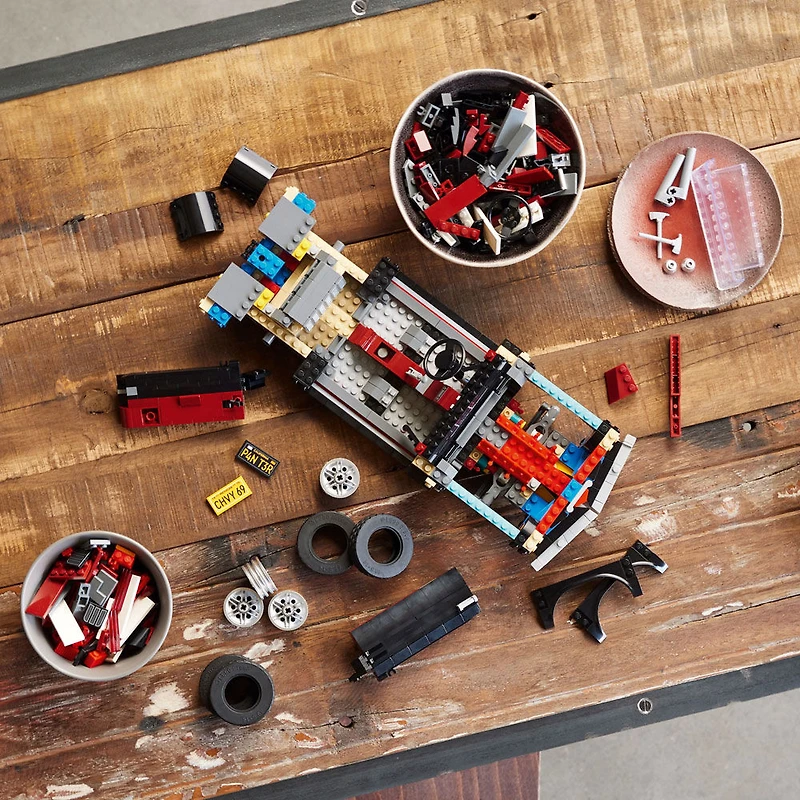 LEGO Chevrolet Camaro Z28 10304 ; Ensemble de construction (1 458 pièces)